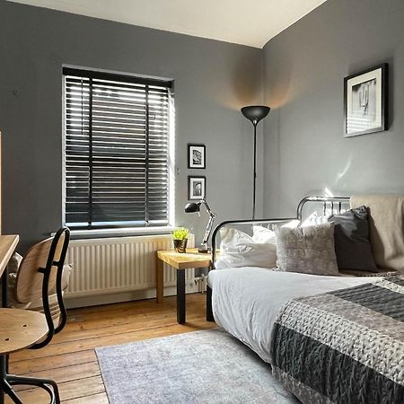דירות צ'סטר Townhouse In Trendy Suburb Of Hoole מראה חיצוני תמונה