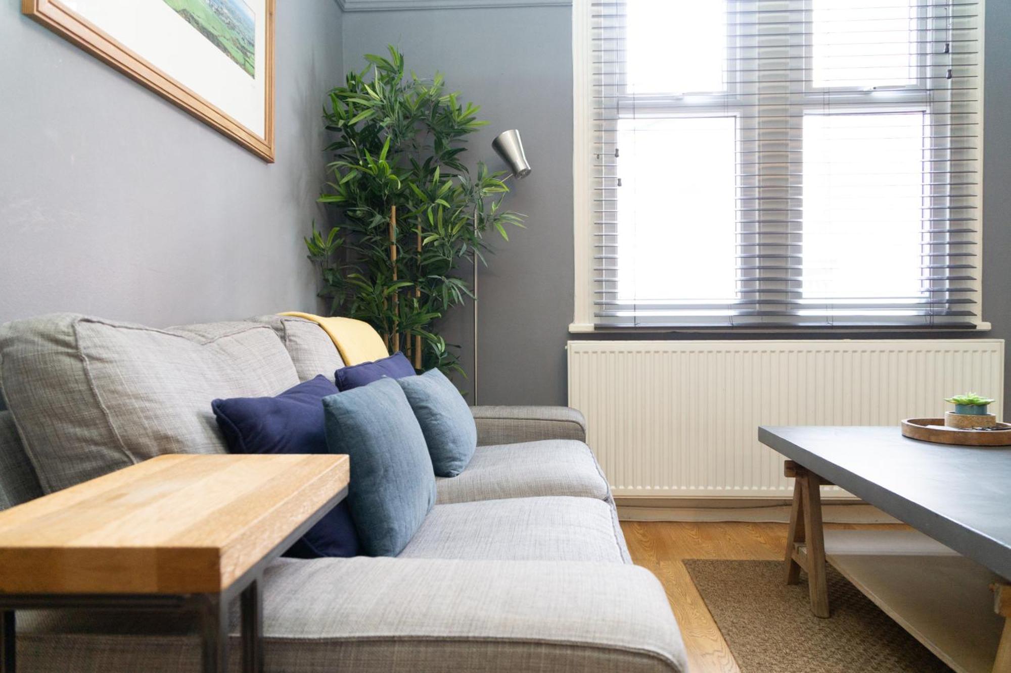 דירות צ'סטר Townhouse In Trendy Suburb Of Hoole מראה חיצוני תמונה
